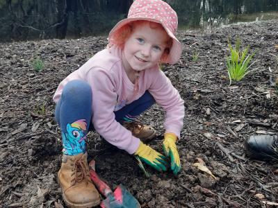 Ella Castle was among the many volunteers to lend a hand at last year’s National  Tree Day planting at Homestead Park in Thornlie. 