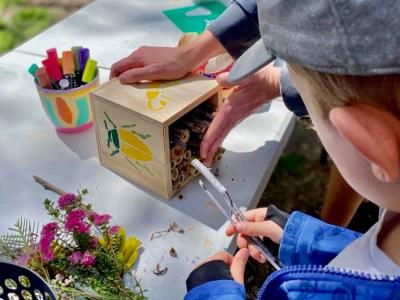 child making bug hotel